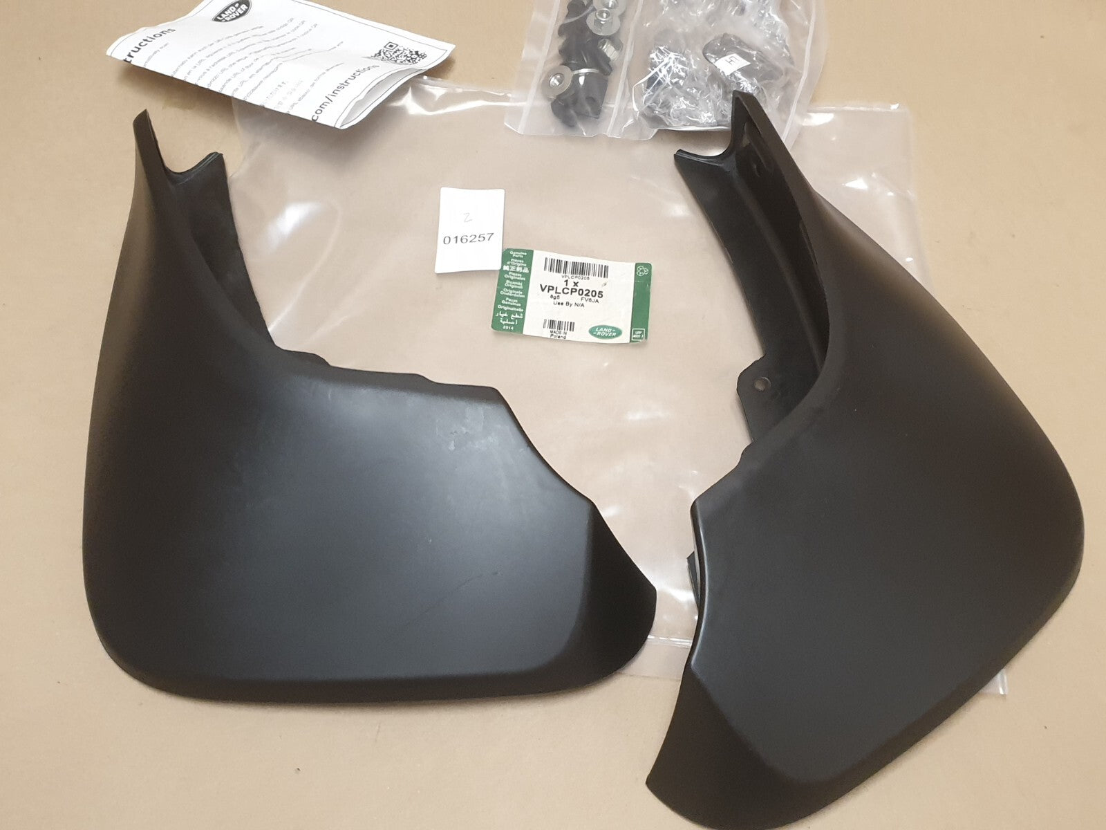 Land Rover Discovery Sport 7 Seater Rear Mud Flap Kit 14-19 VPLCP0205 Genuine