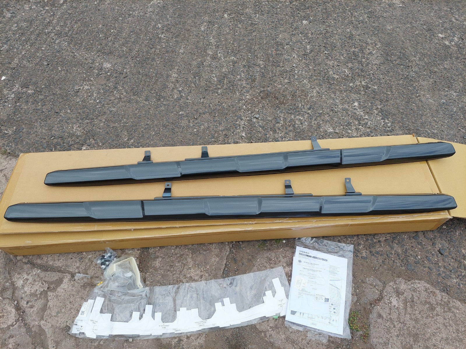 Nissan X-Trail T32 Lower Door Side Styling Plate Set 2017-on KE7606F05A Genuine