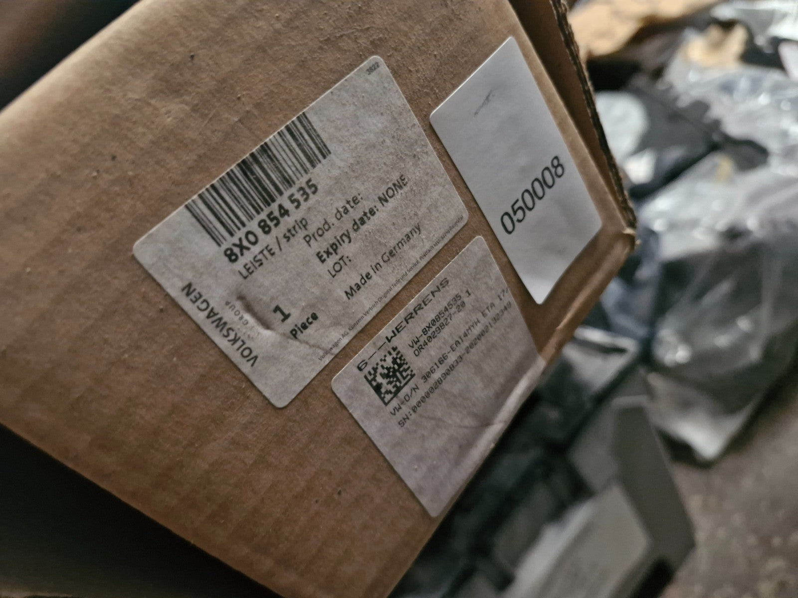 Audi Ai Sportback 8X Left Side Skirt Bracket 2010-2018 8X0854535 Genuine NEW