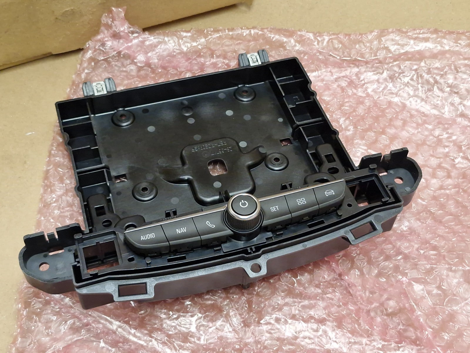 Vauxhall Grandland X Radio Media Switch Button 2017-2021 98392514YX Genuine