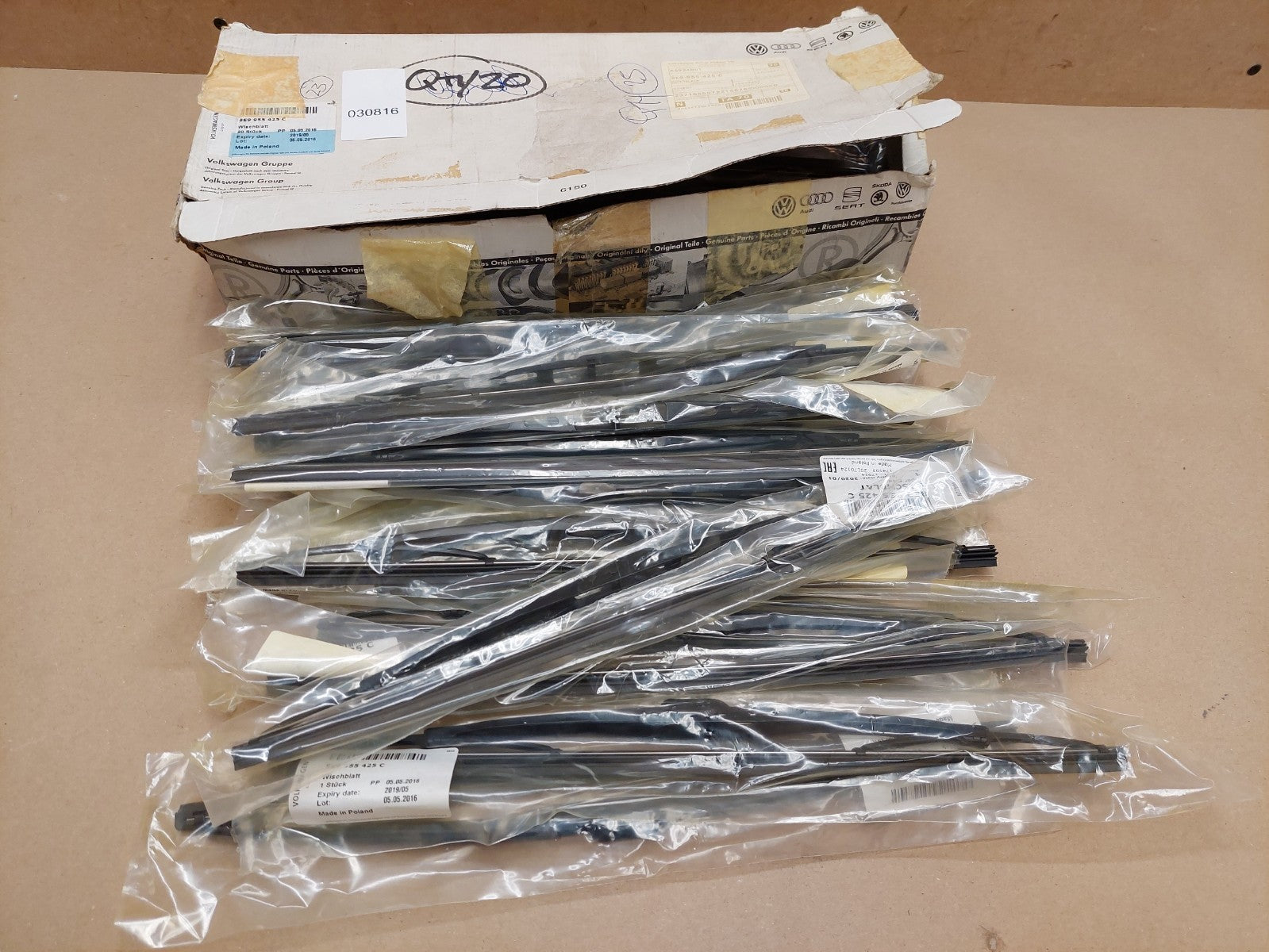 Audi A3 A4 S3 Rear Wiper Blade X23 8E9955425C GENUINE Multipack NEW