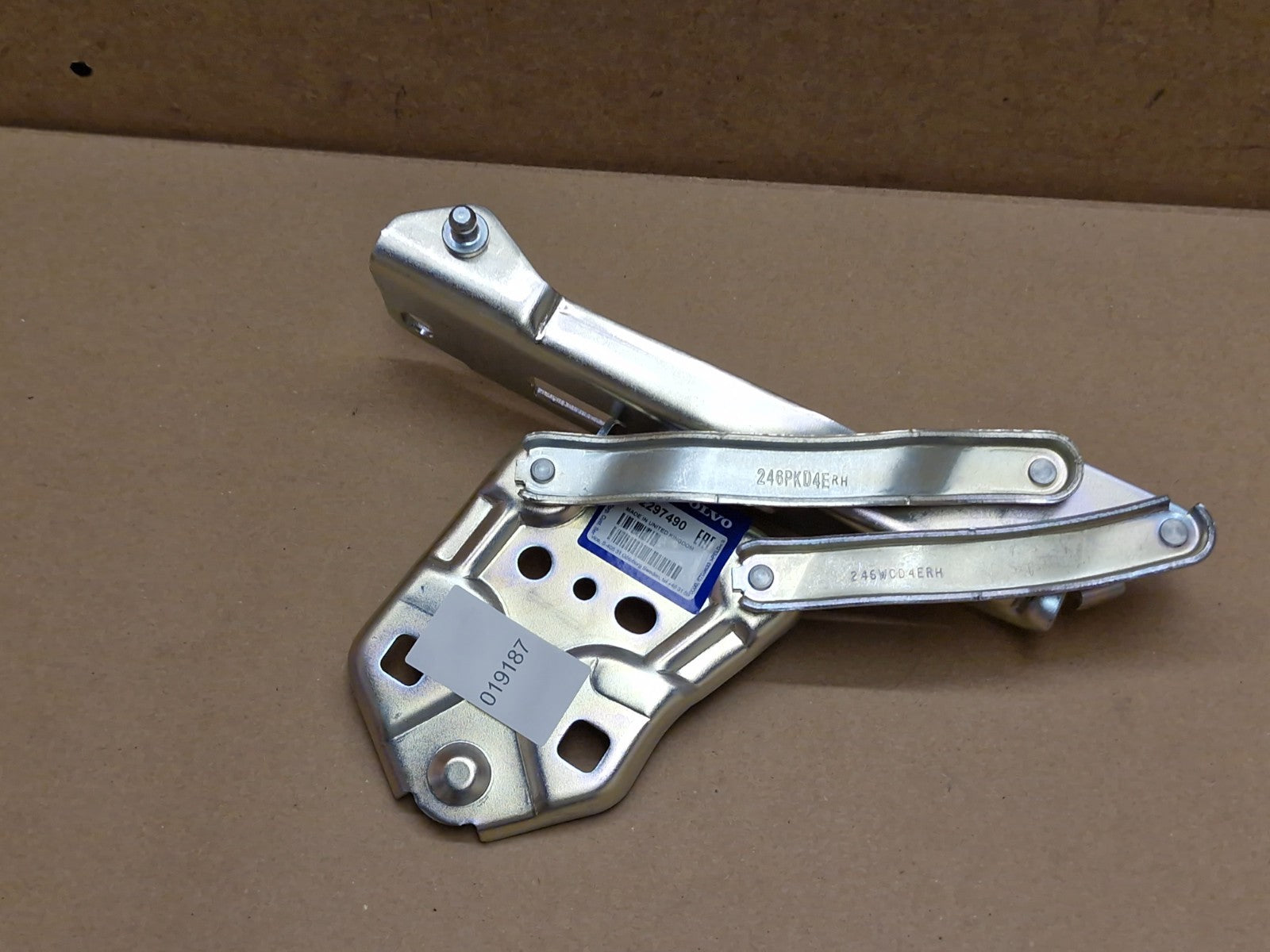 Volvo XC40 Recharge XC40 Front Right Side Bonnet Hinge 19-25 31356753 Genuine