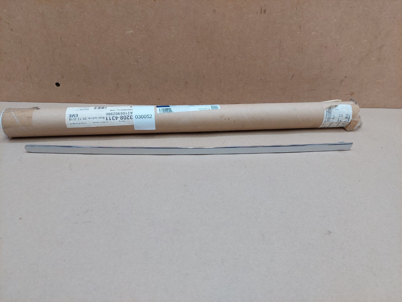 Mercedes CL C219 Rear Left Fender Chrome Moulding A2166902980 Genuine NEW