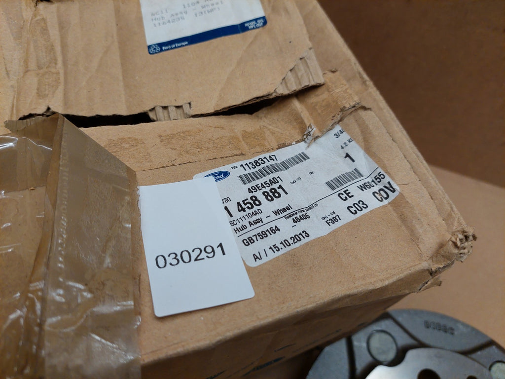 Ford Transit MK7 Front Wheel Hub 1458881 Genuine NEW Transit Tourneo