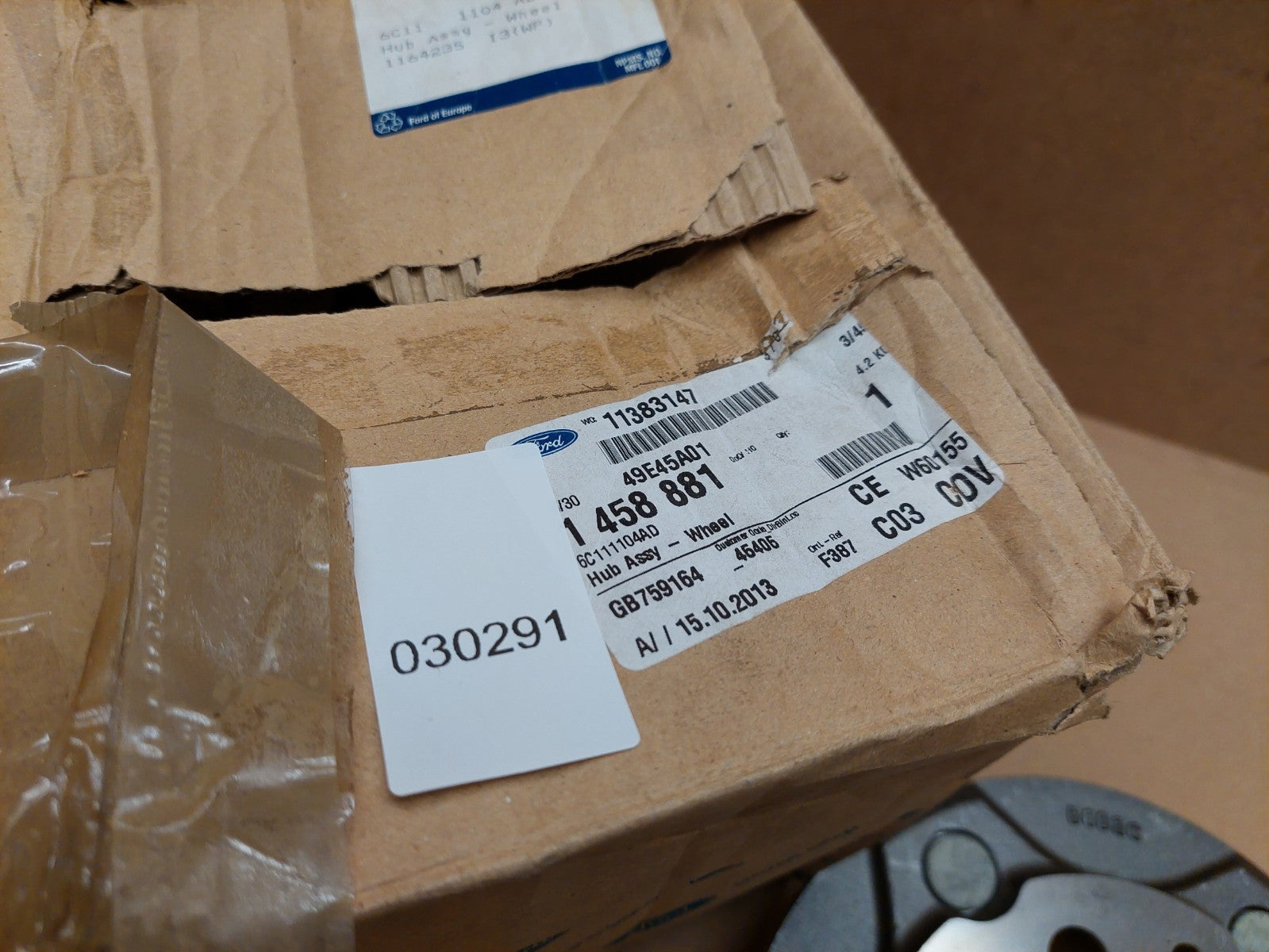 Ford Transit MK7 Front Wheel Hub 1458881 Genuine NEW Transit Tourneo