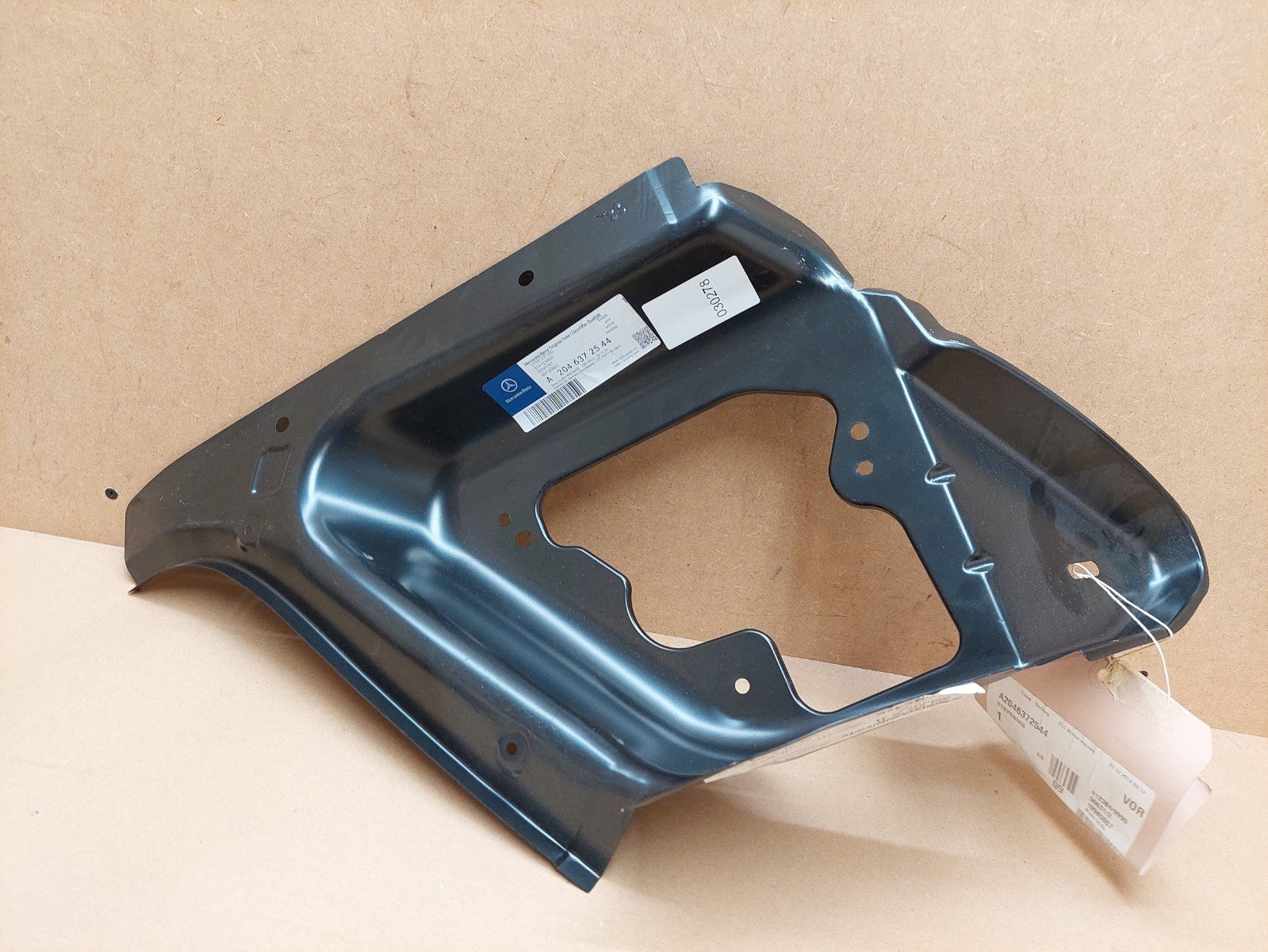 MERCEDES-BENZ C W204 Rear Left Fender Stiffening A2046372544 NEW GENUINE