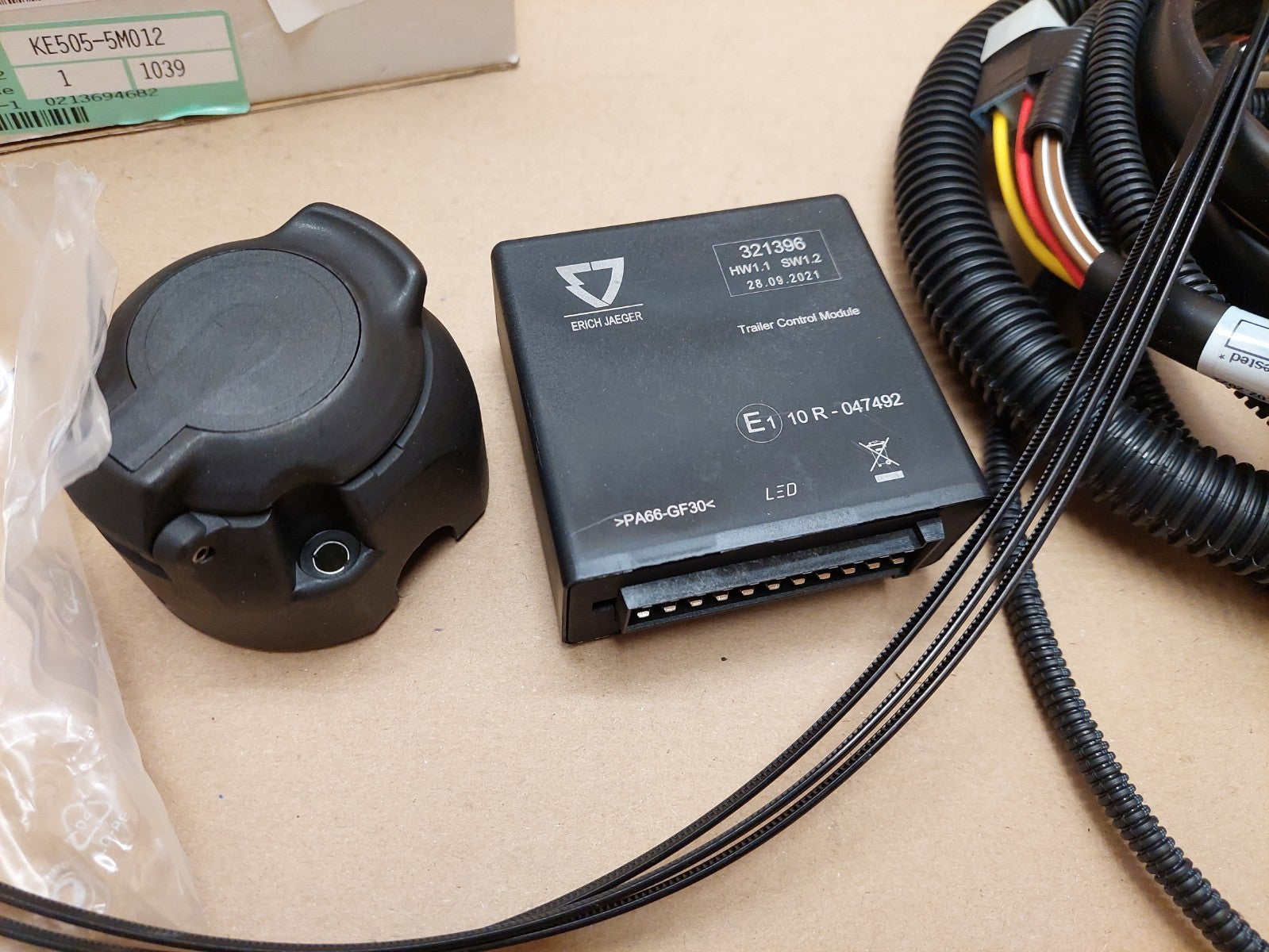 Nissan Ariya 13 Pin TEK Towing Tow Bar Electrics wiring KE5055M012  Genuine