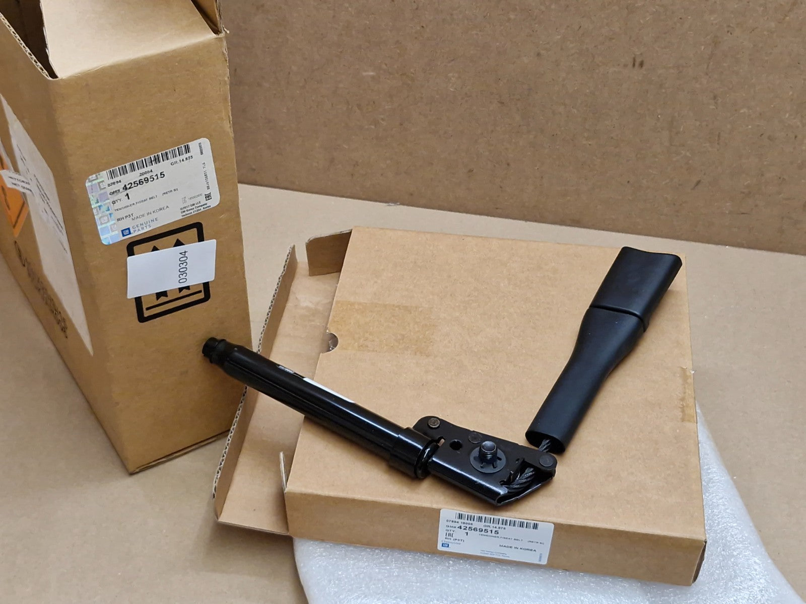 Vauxhall Mokka Front Right Seatbelt Tensioner 42569515 Genuine NEW Mokka X