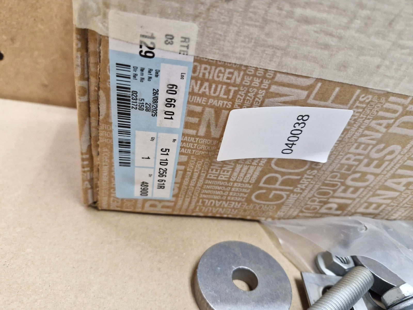 Dacia Genuine Swan Neck Hitch Screw Kit Tow Bar Trailer Coupling Duster MK3