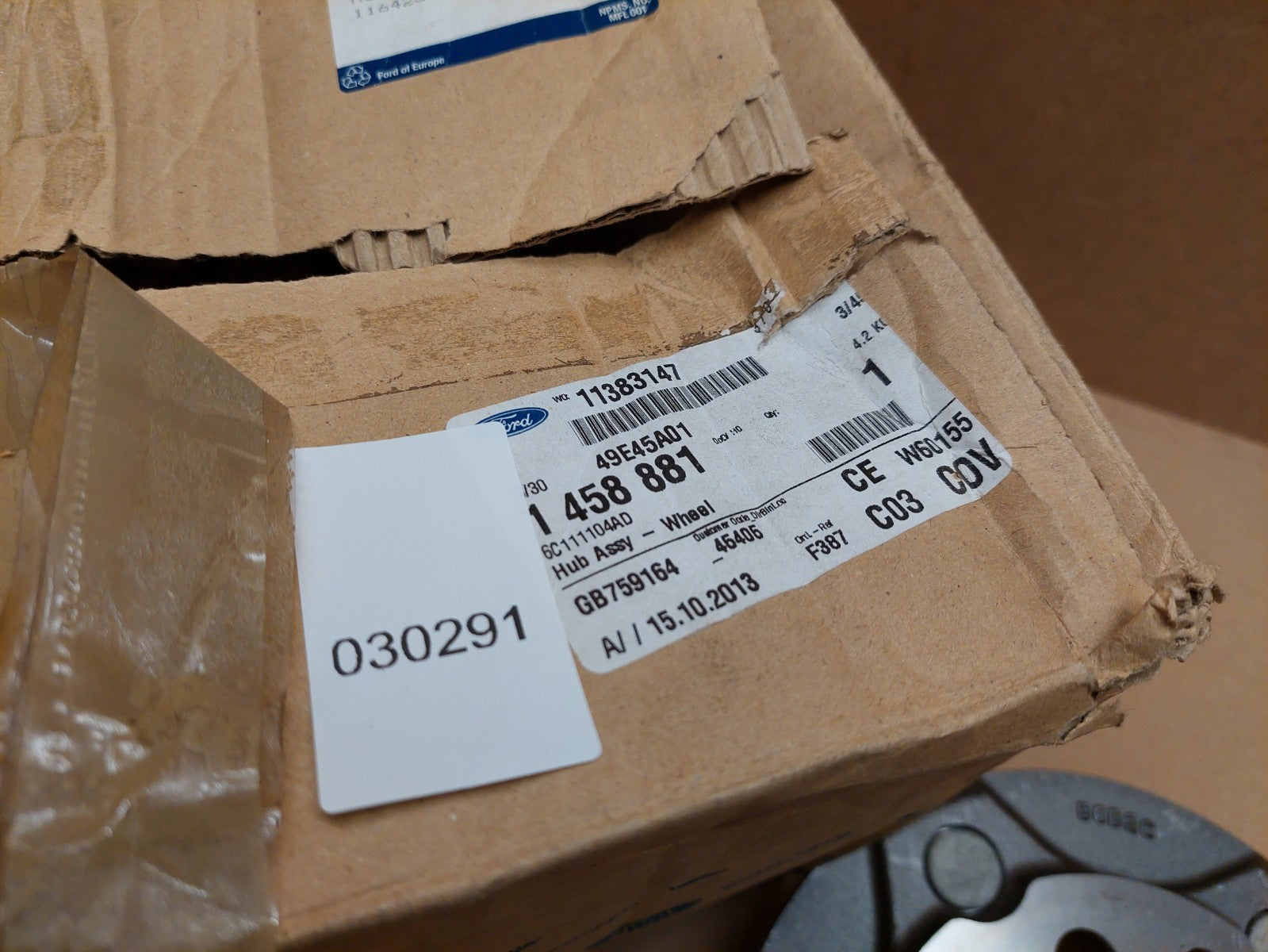 Ford Transit MK7 Front Wheel Hub 1458881 Genuine NEW Transit Tourneo