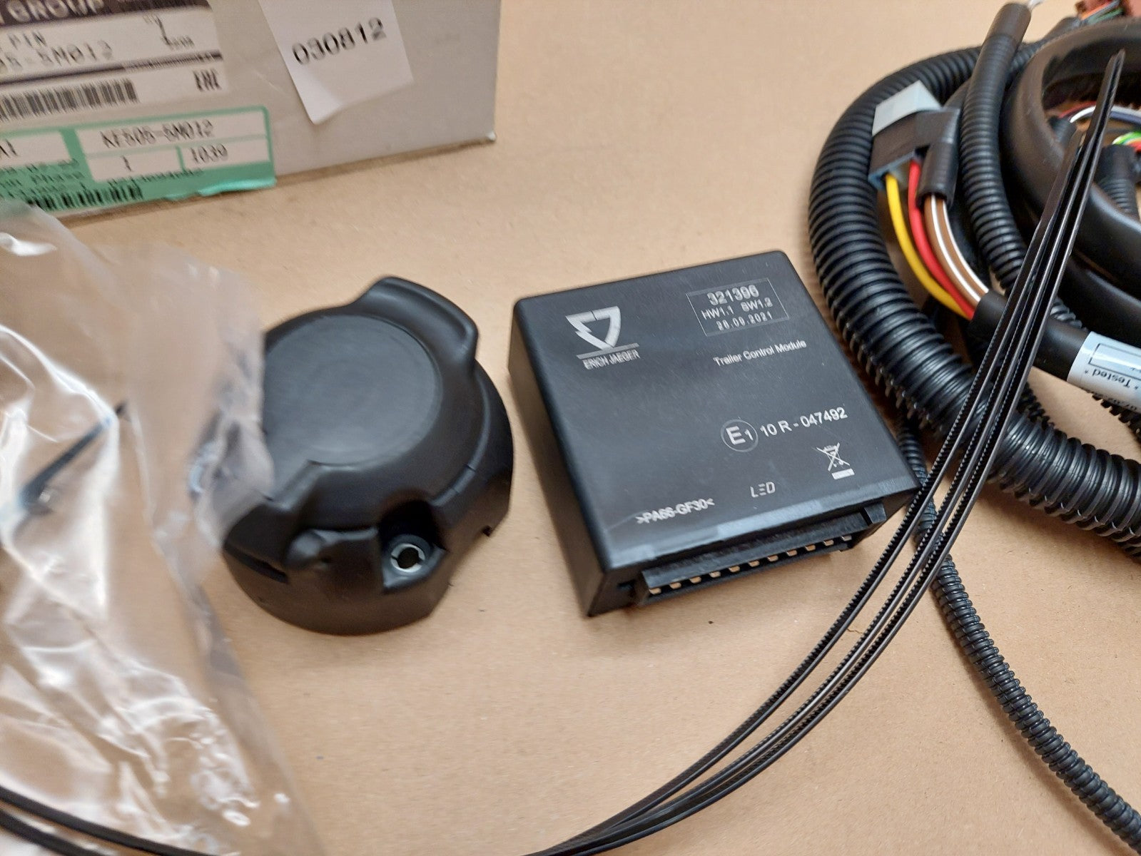 Nissan Ariya 13 Pin TEK Towing Tow Bar Electrics wiring KE5055M012  Genuine