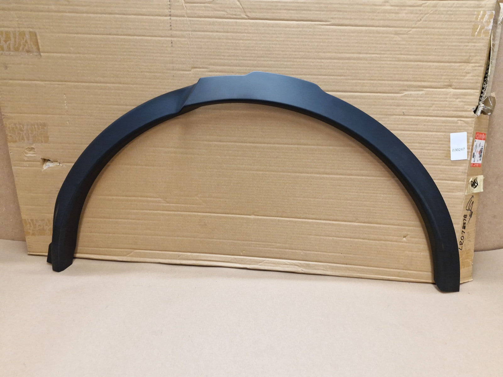 Land Rover Discovery Sport L550 Rear Left Fender Arch Moulding LR078878 Genuine