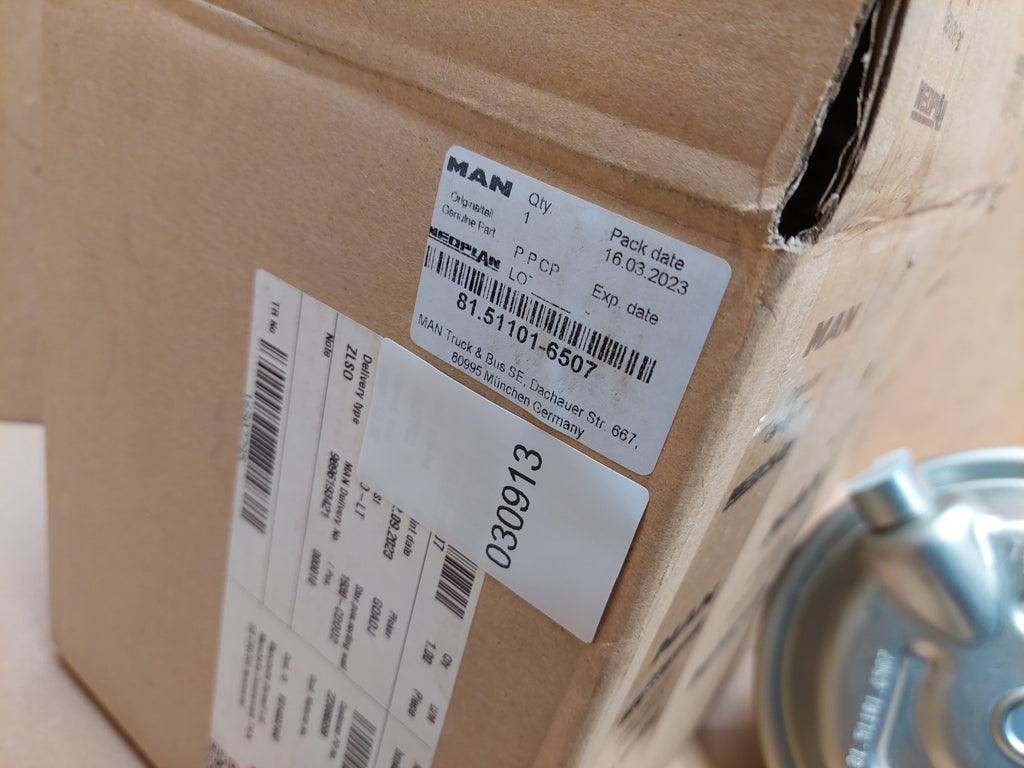 MAN Brake Cylinder  81.51101-6507 81511016507 Genuine NEW