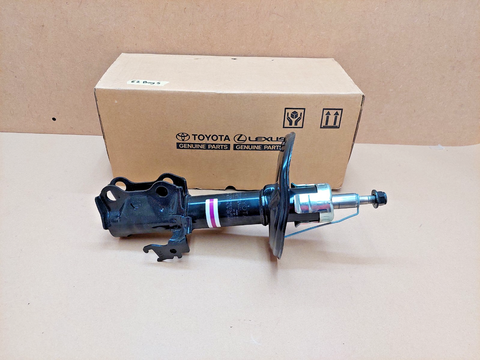 Genuine Toyota Auris Front  Shock Absorber Left  For 2018-on 485208Z251 NEW