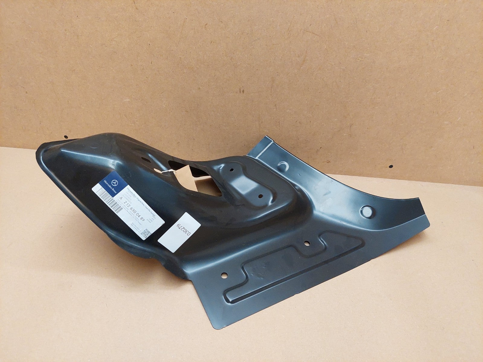 MERCEDES-BENZ E W212 Rear Right Tail Lamp Mount A2126300489 NEW GENUINE