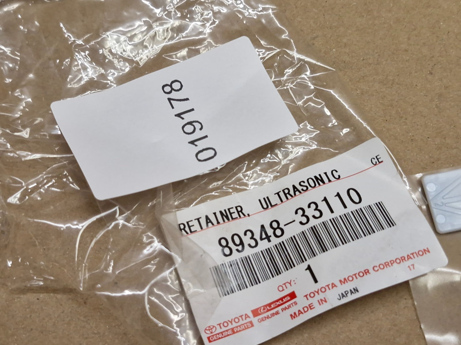 Lexus CT ES GS IS RC  Front Parking Sensor Retainer X4 Set 8934833110 Genuine