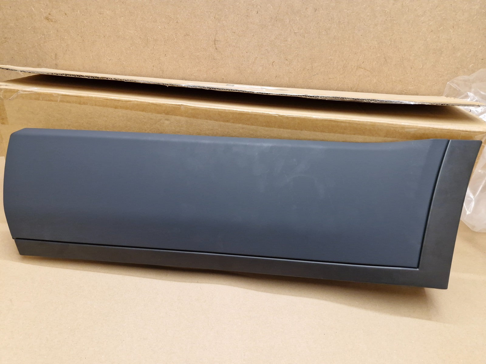 Range Rover Evoque L538 Rear Left Door Lower Moulding 12-18 LR044671 GENUINE