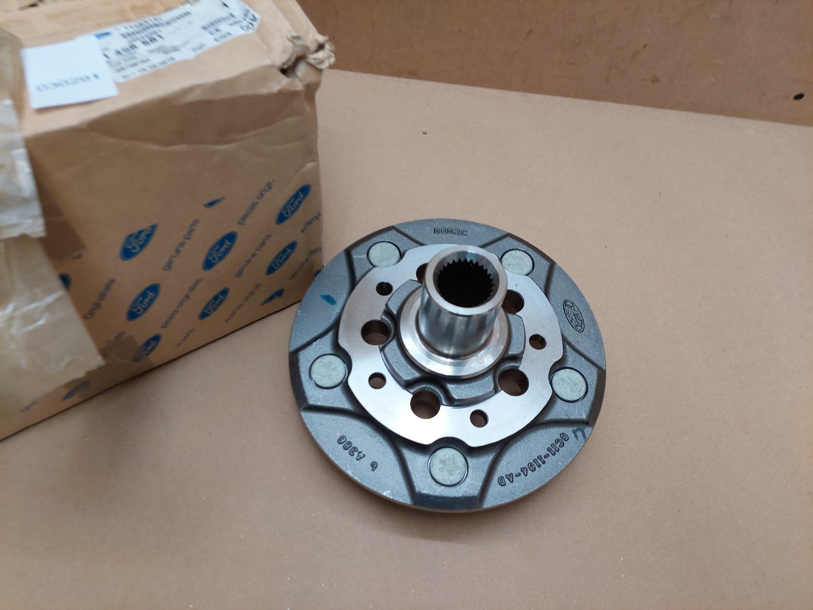 Ford Transit MK7 Front Wheel Hub 1458881 Genuine NEW Transit Tourneo