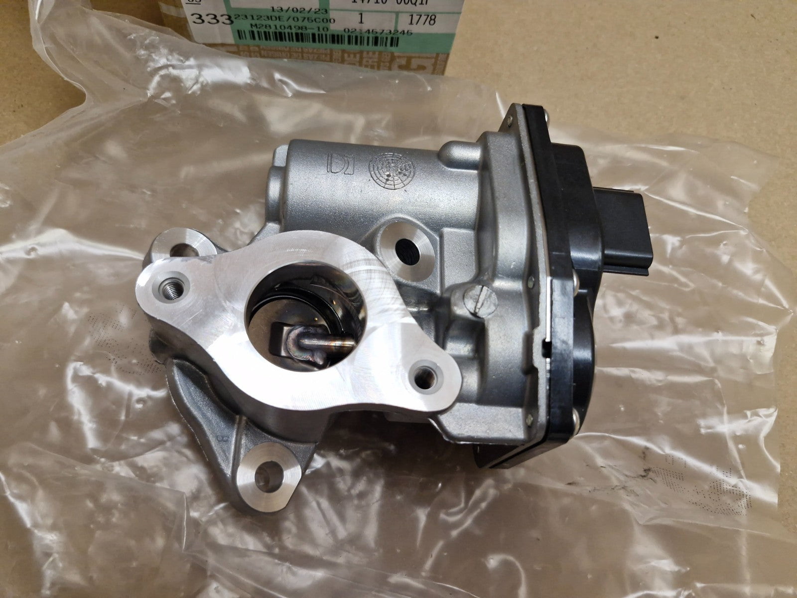 Nissan Juke F15 Micra K14 EGR Valve 1.5 dCi 1471000Q1F Genuine NEW