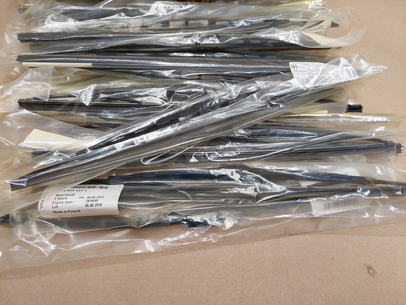 Audi A3 A4 S3 Rear Wiper Blade X23 8E9955425C GENUINE Multipack NEW