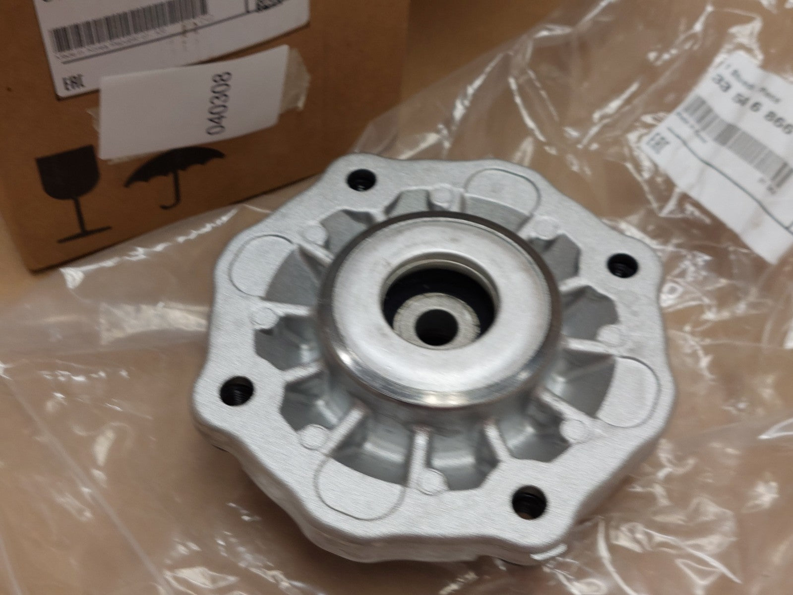 BMW ix Rear Shock Support Bearing 2022-on 33506866266 Genuine NEW 6866266