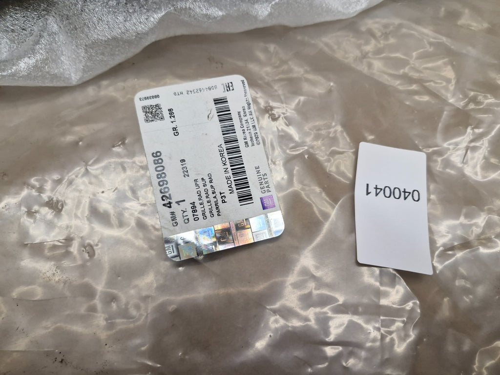 Vauxhall Mokka X Mk2 Front Radiator Grille Black 2016-2019 42698086 Genuine NEW