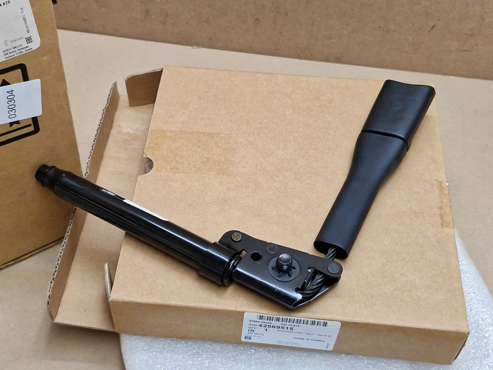 Vauxhall Mokka Front Right Seatbelt Tensioner 42569515 Genuine NEW Mokka X