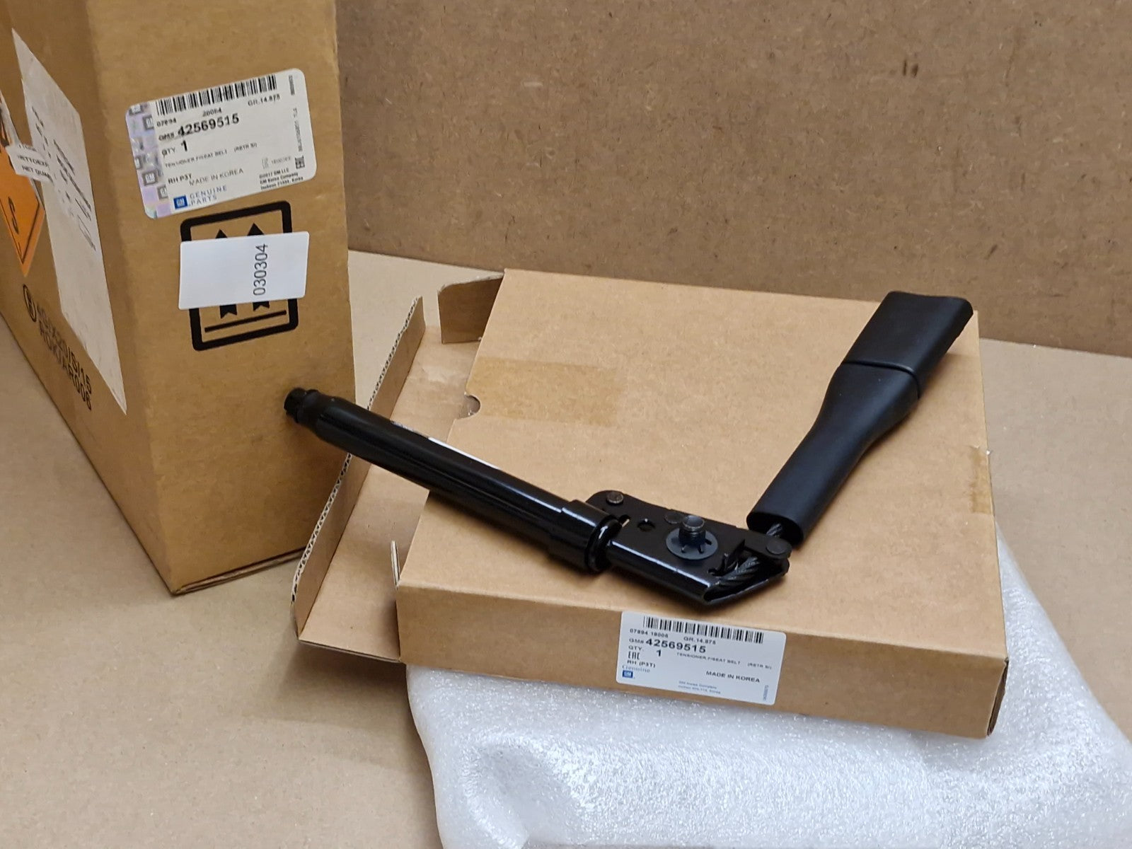 Vauxhall Mokka Front Right Seatbelt Tensioner 42569515 Genuine NEW Mokka X