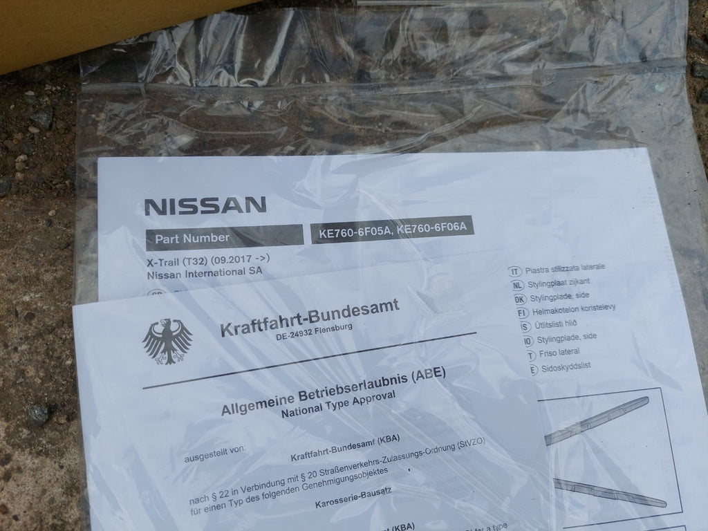 Nissan X-Trail T32 Lower Door Side Styling Plate Set 2017-on KE7606F05A Genuine