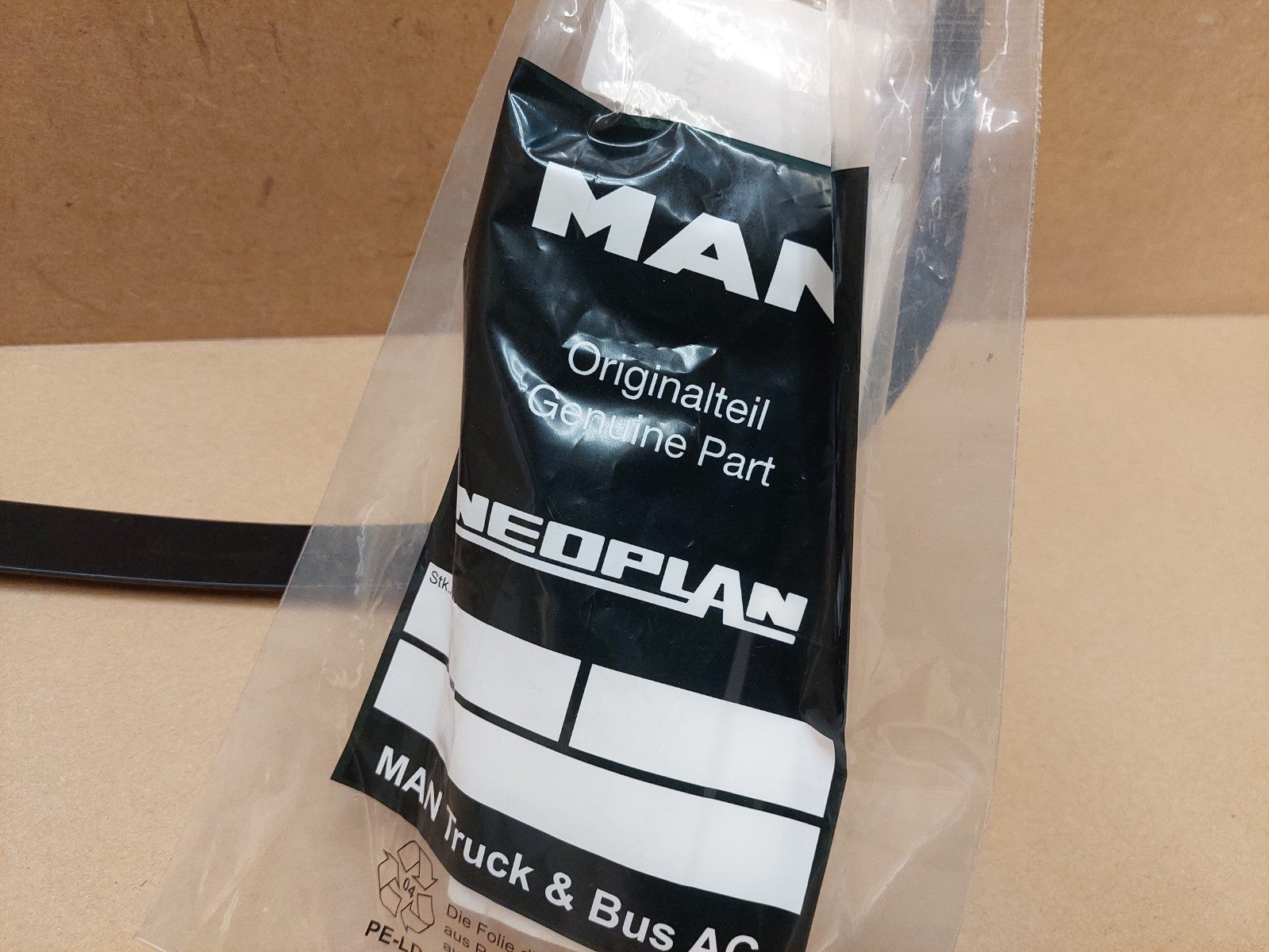 MAN Fastening Strap Pair 81.97460-5360 81974605360 Genuine NEW