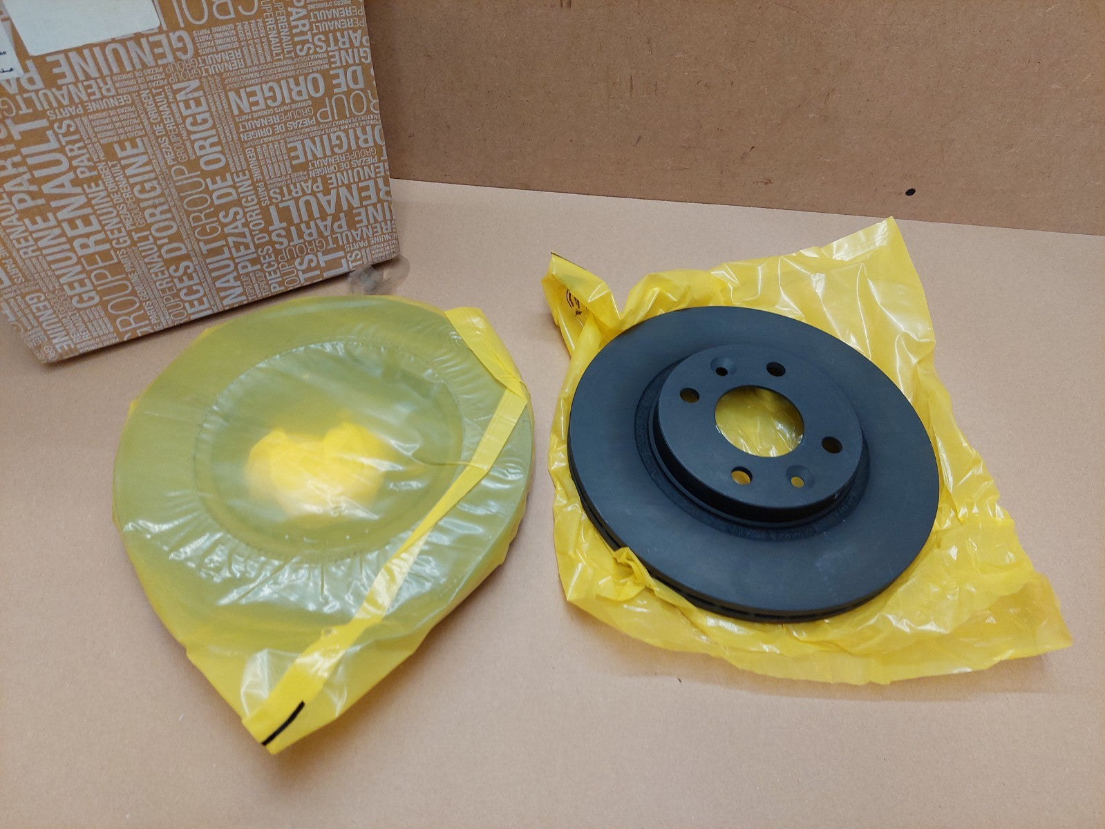 Renault Twingo Mk2 Front Brake Disc 2010-2014 402062984R Genuine NEW