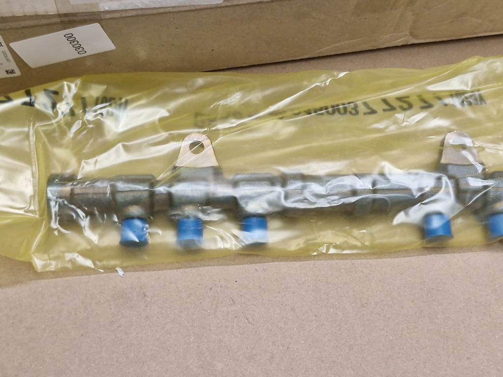 Vauxhall Corsa E Mk4 Fuel Injector Rail 1.3 CDTi 2014-on 55272136 Genuine NEW