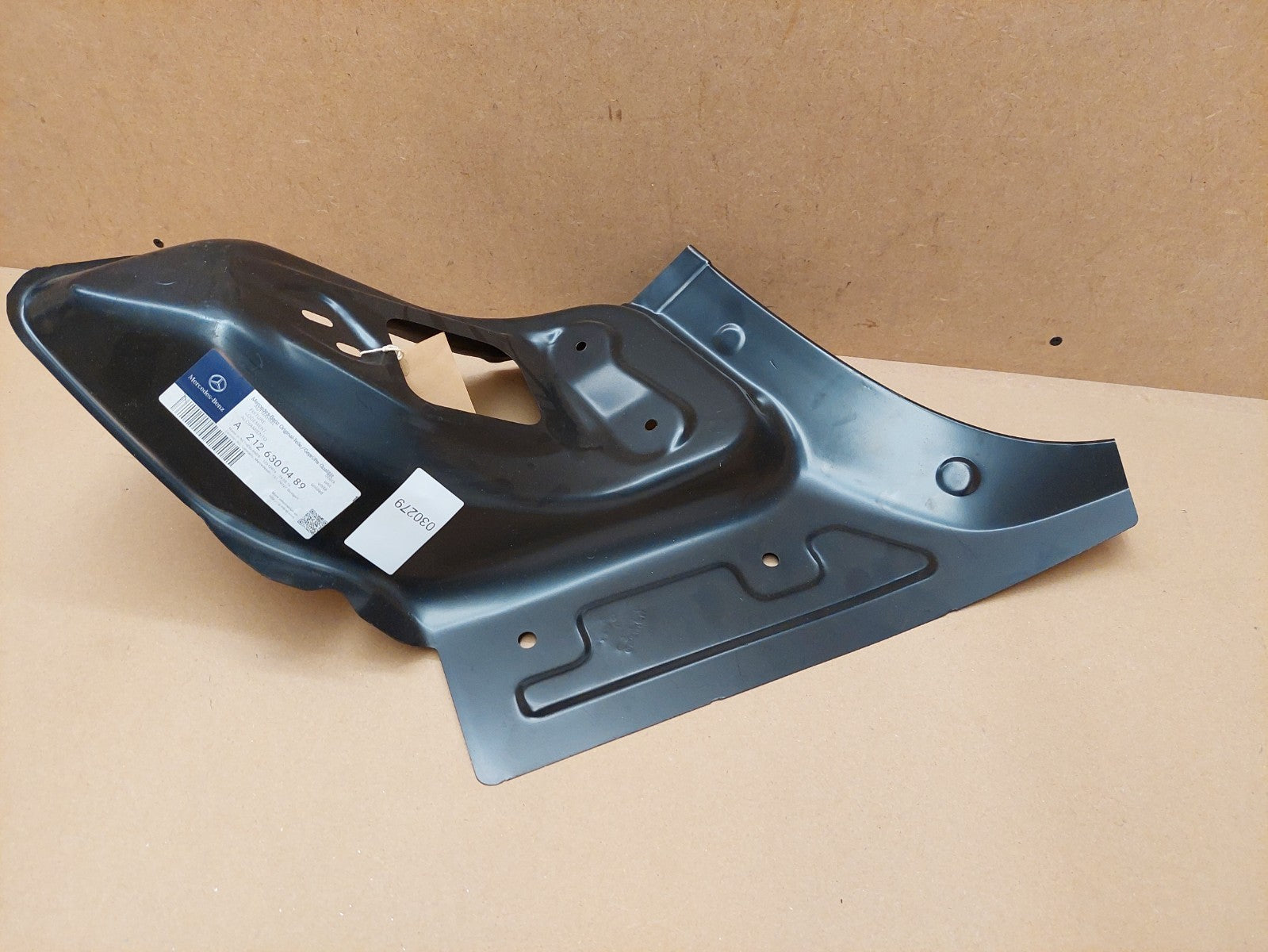 MERCEDES-BENZ E W212 Rear Right Tail Lamp Mount A2126300489 NEW GENUINE