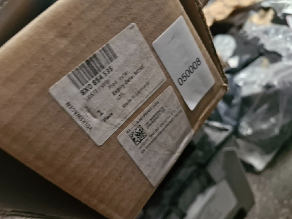 Audi Ai Sportback 8X Left Side Skirt Bracket 2010-2018 8X0854535 Genuine NEW