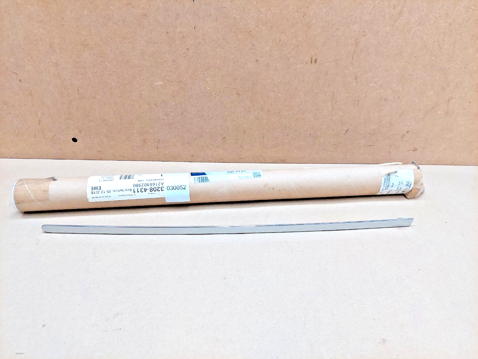 Mercedes CL C219 Rear Left Fender Chrome Moulding A2166902980 Genuine NEW