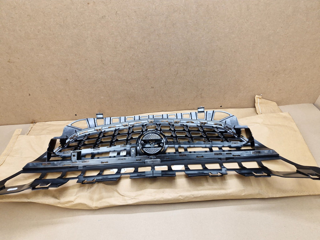 Vauxhall Astra J Front Radiator grille Black 13300949 Genuine NEW