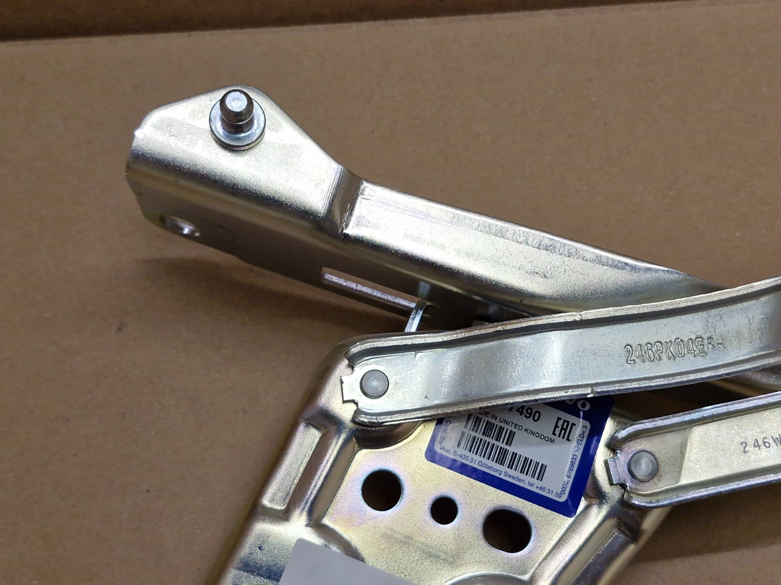 Volvo XC40 Recharge XC40 Front Right Side Bonnet Hinge 19-25 31356753 Genuine