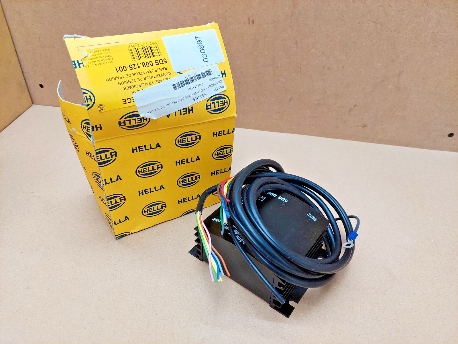 Hella 5DS 008 125-001 Voltage Transformer 24v-12v 5DS008125001 Genuine NEW