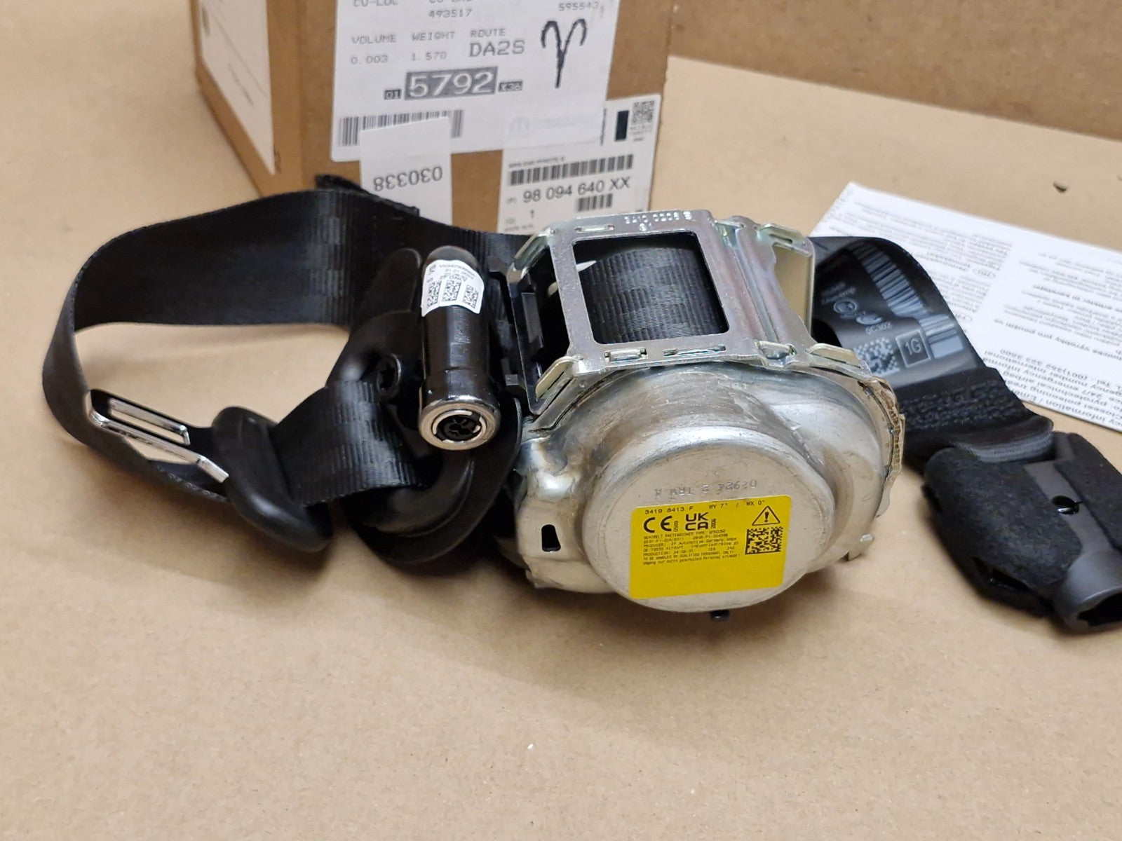 Vauxhall Grandland X Peugeot 3008 5008 Front Left Seatbelt 98094640XX Genuine