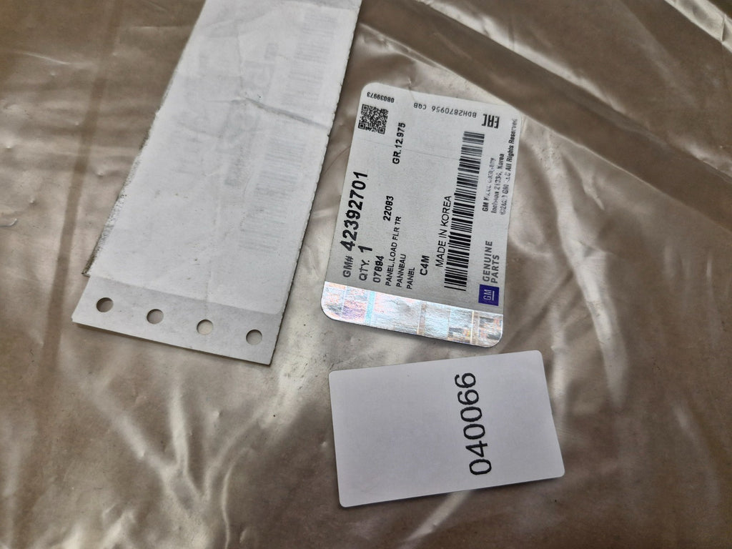 Vauxhall Viva  Rear Boot Carpet 5dr Hatch 2016-On 42392701 Genuine NEW Opel Karl