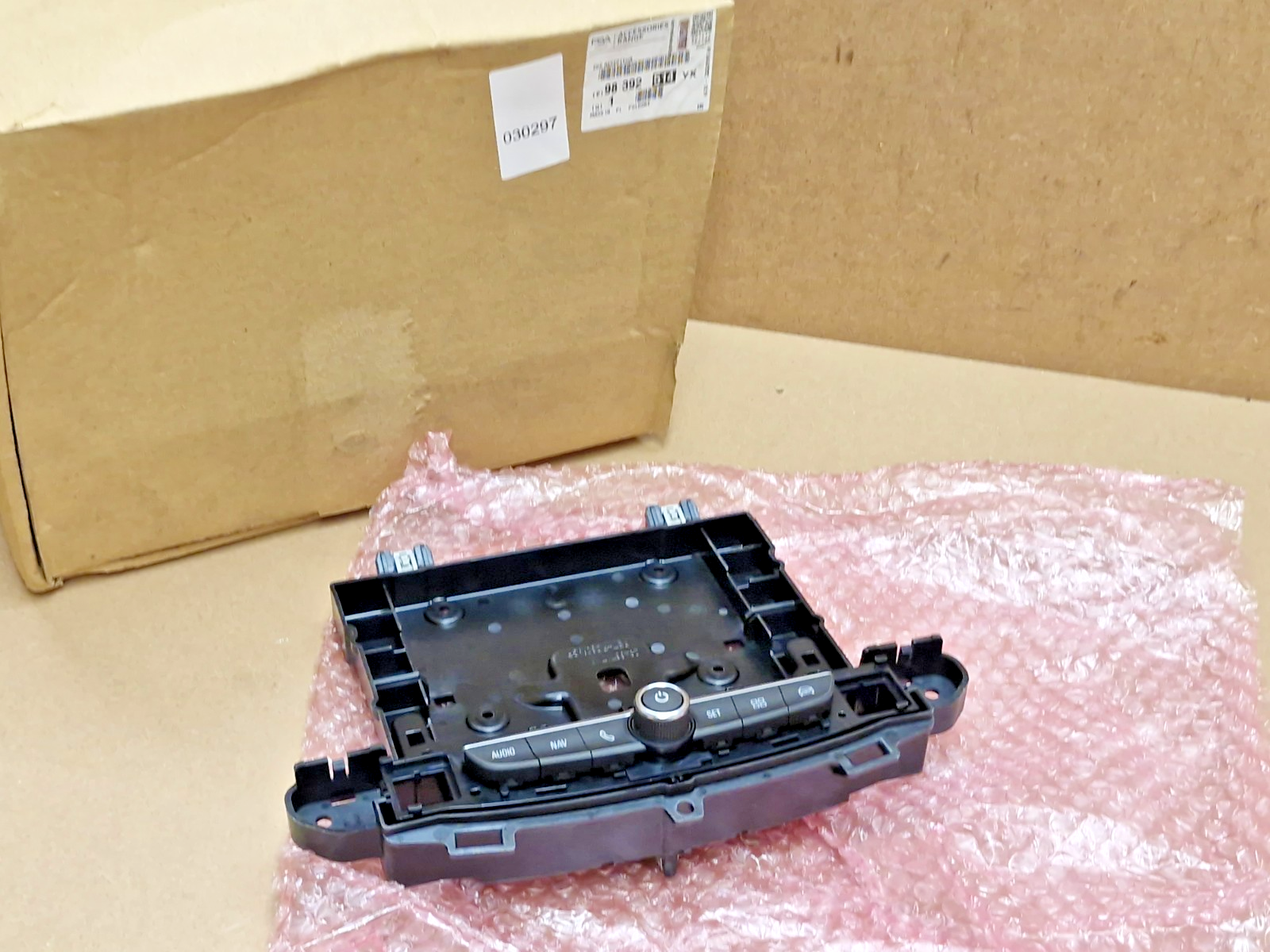 Vauxhall Grandland X Radio Media Switch Button 2017-2021 98392514YX Genuine