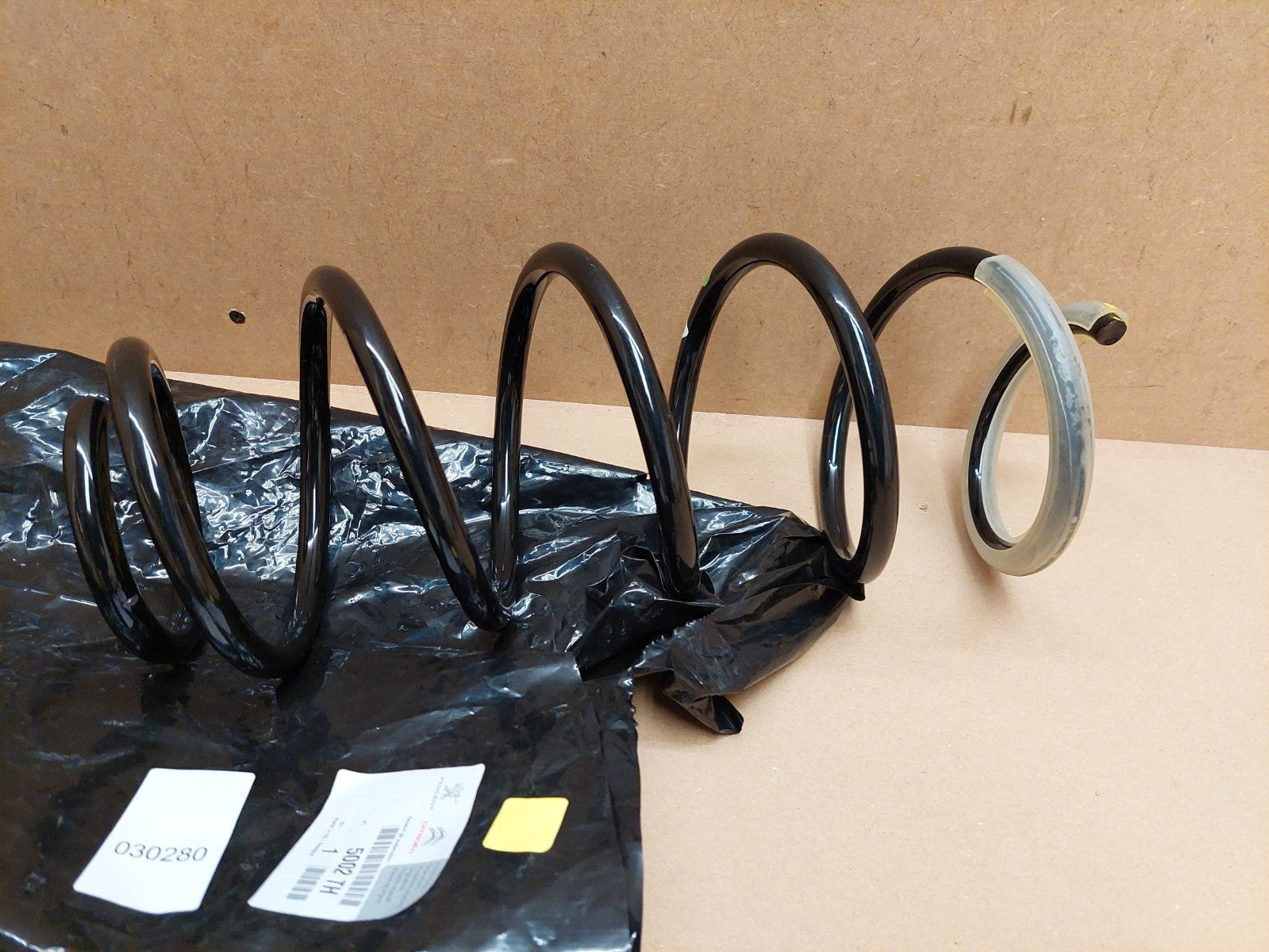 Peugeot 2008 Front Coil Spring 1.6D 2009-2016 5002TH Genuine NEW 5008