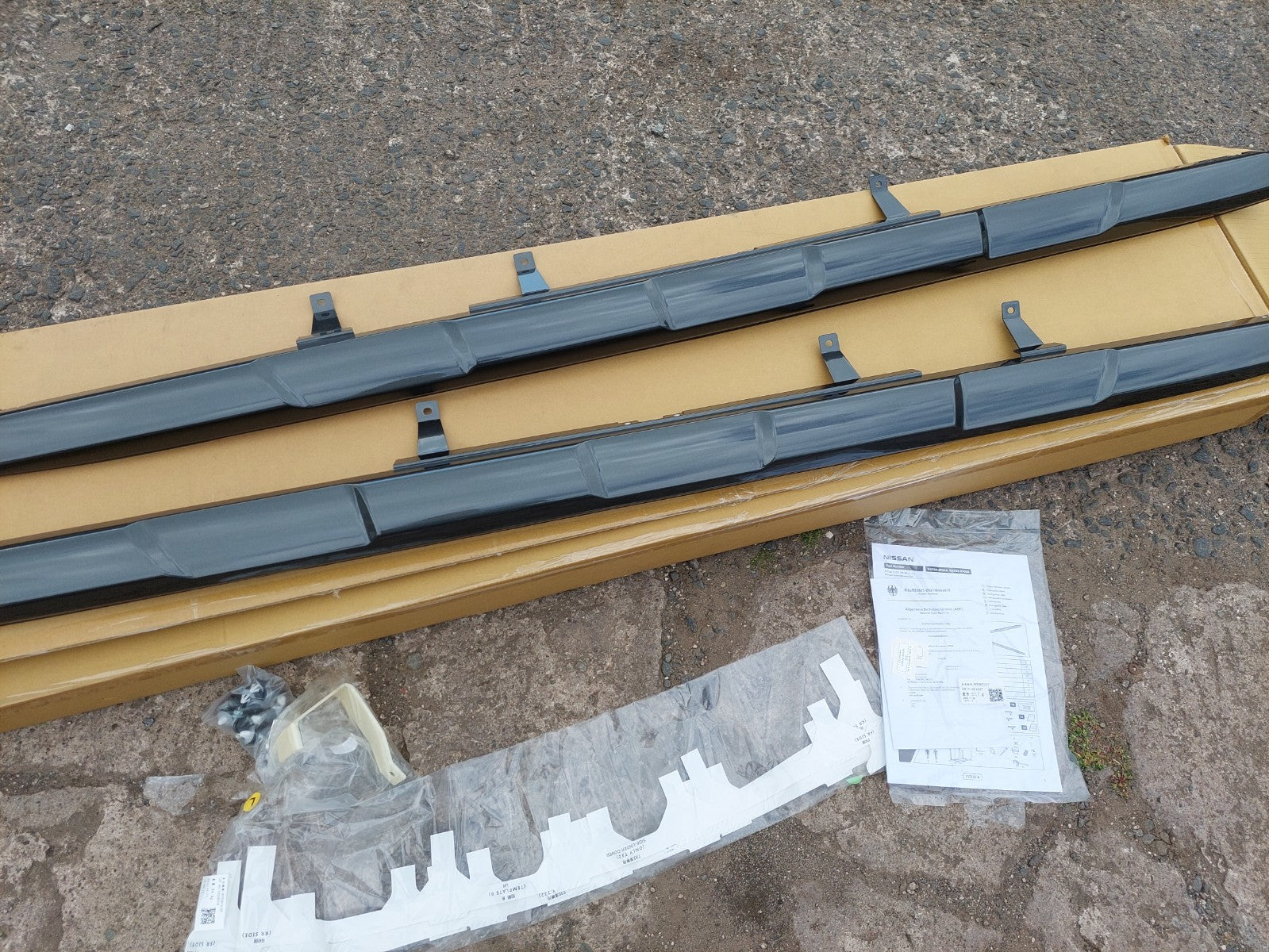 Nissan X-Trail T32 Lower Door Side Styling Plate Set 2017-on KE7606F05A Genuine