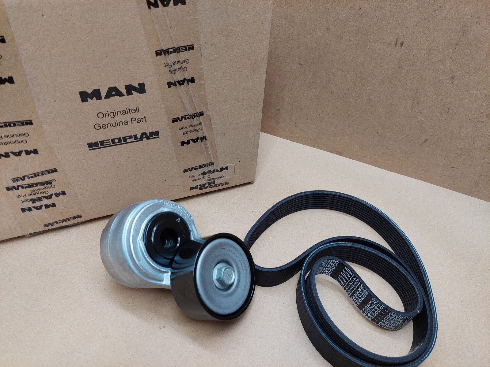 MAN Belt Tensioner Kit 51958006178 51.95800-6178 Genuine NEW