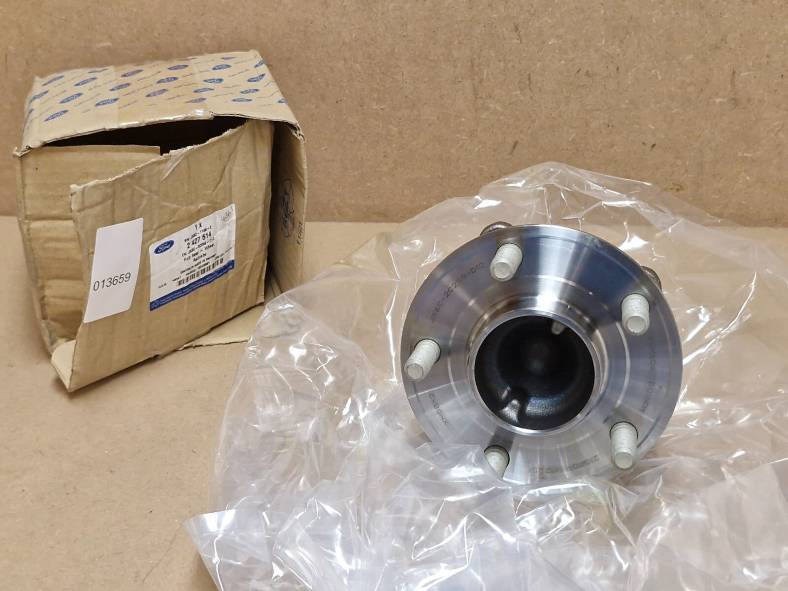 Ford Focus Mk4 Rear Wheel Bearing & Hub Assembly 2018-On 2427514 Genuine NEW