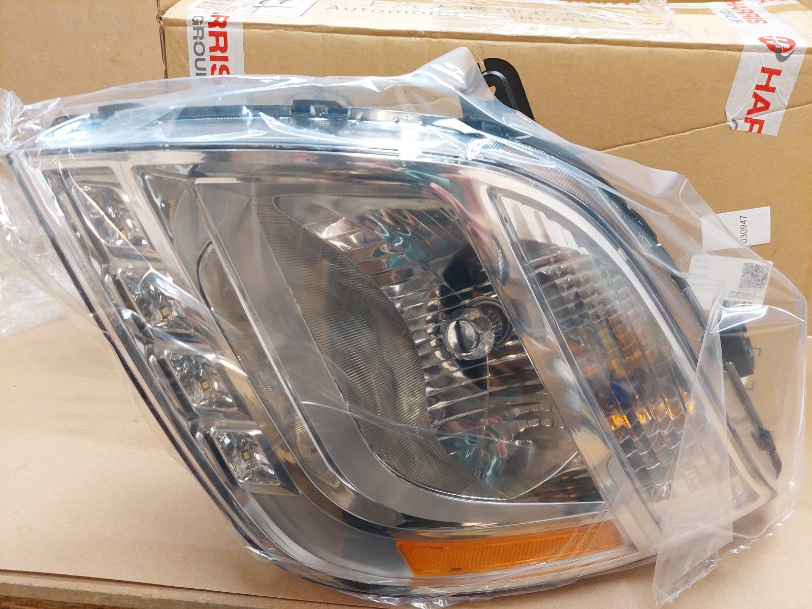 LDV V80 Headlight Lamp Near Side Left C00112668 2015-2020 NEW OEM