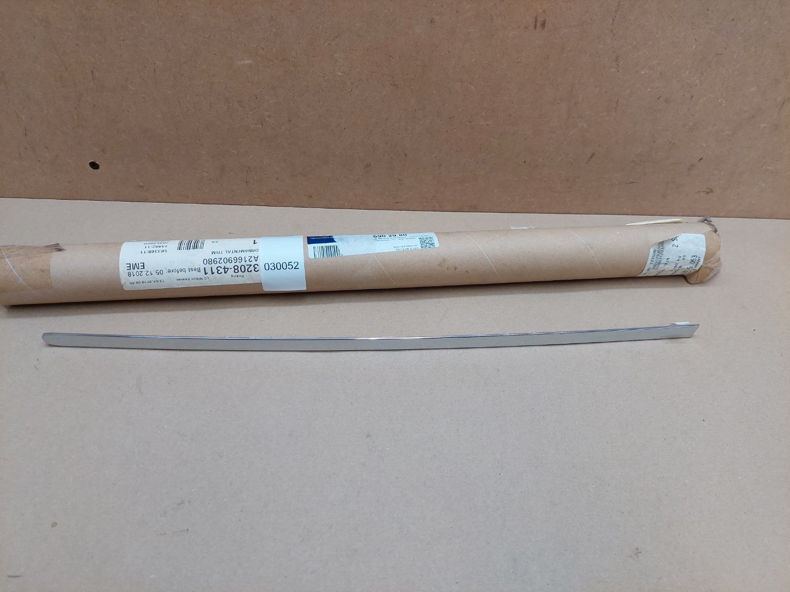 Mercedes CL C219 Rear Left Fender Chrome Moulding A2166902980 Genuine NEW