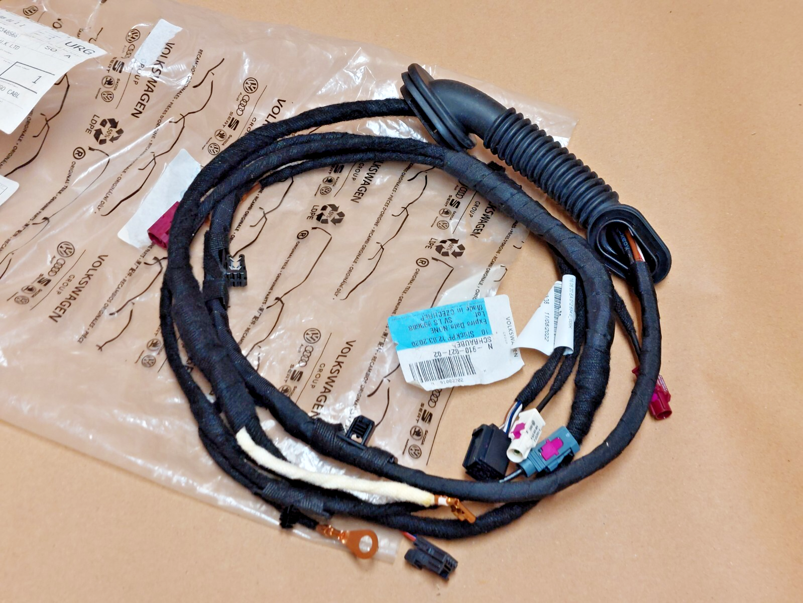 Seat Arona KJ Rear Right Upper Tailgate Wiring Cable 6F9971147B Genuine NEW