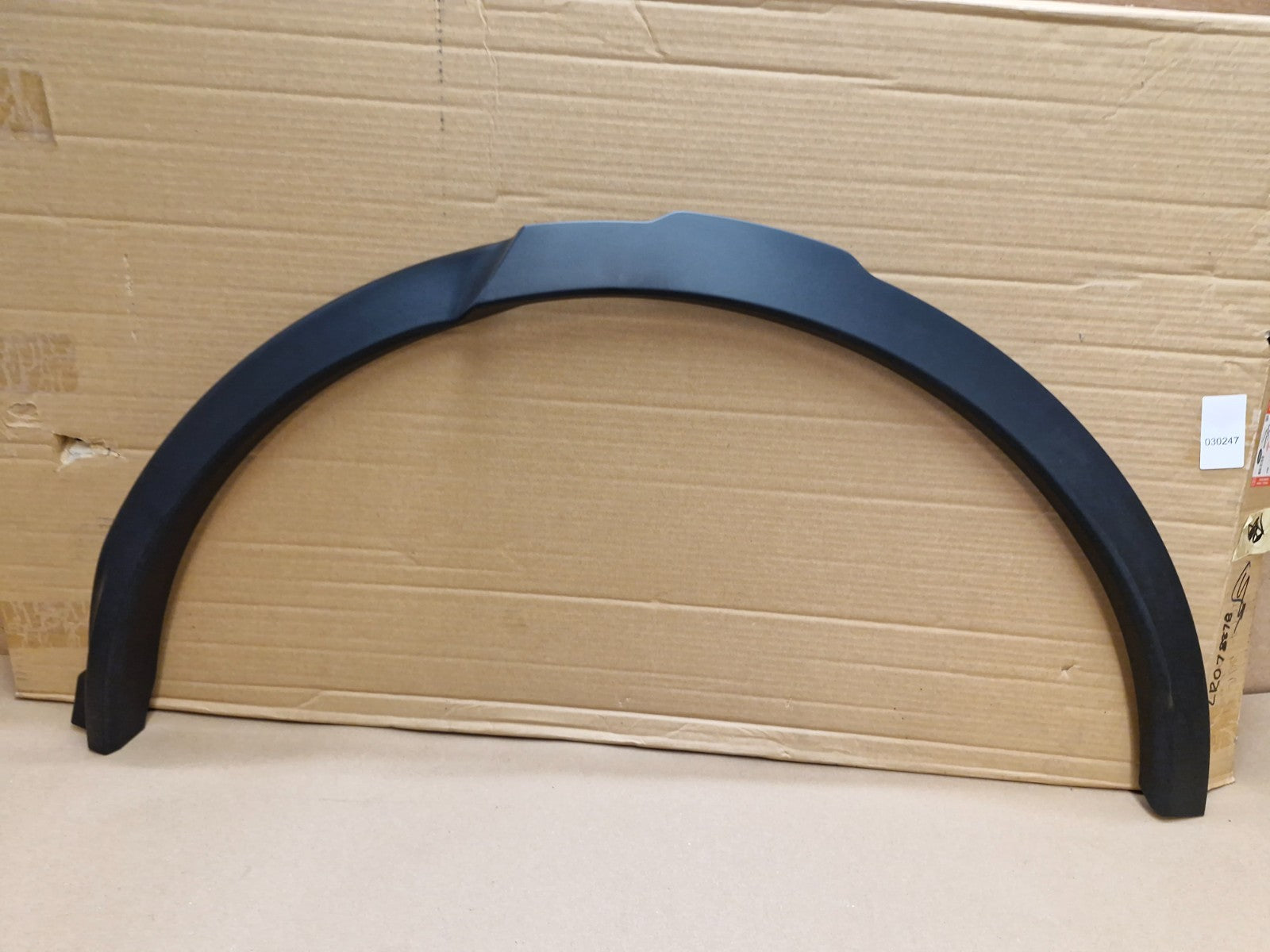 Land Rover Discovery Sport L550 Rear Left Fender Arch Moulding LR078878 Genuine