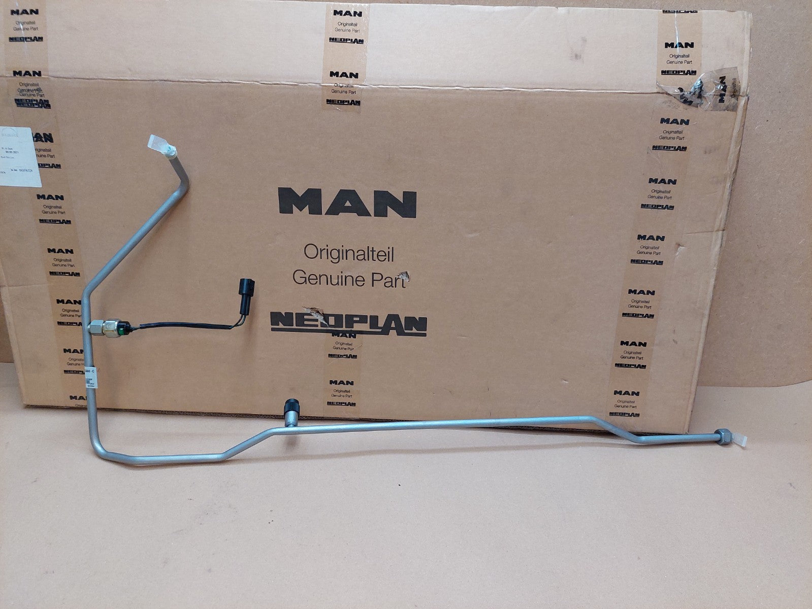 MAN Air Conditioning High Pressure Line 81.61975-0305 Genuine NEW 81619750305
